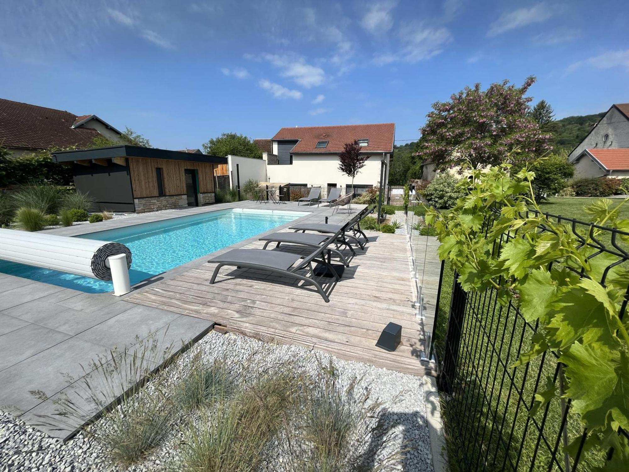 Appart-Hotel N 3 Avec Terrasse, Piscine, Petit-Dejeuner Et Parking Prive Chouzelot Екстериор снимка