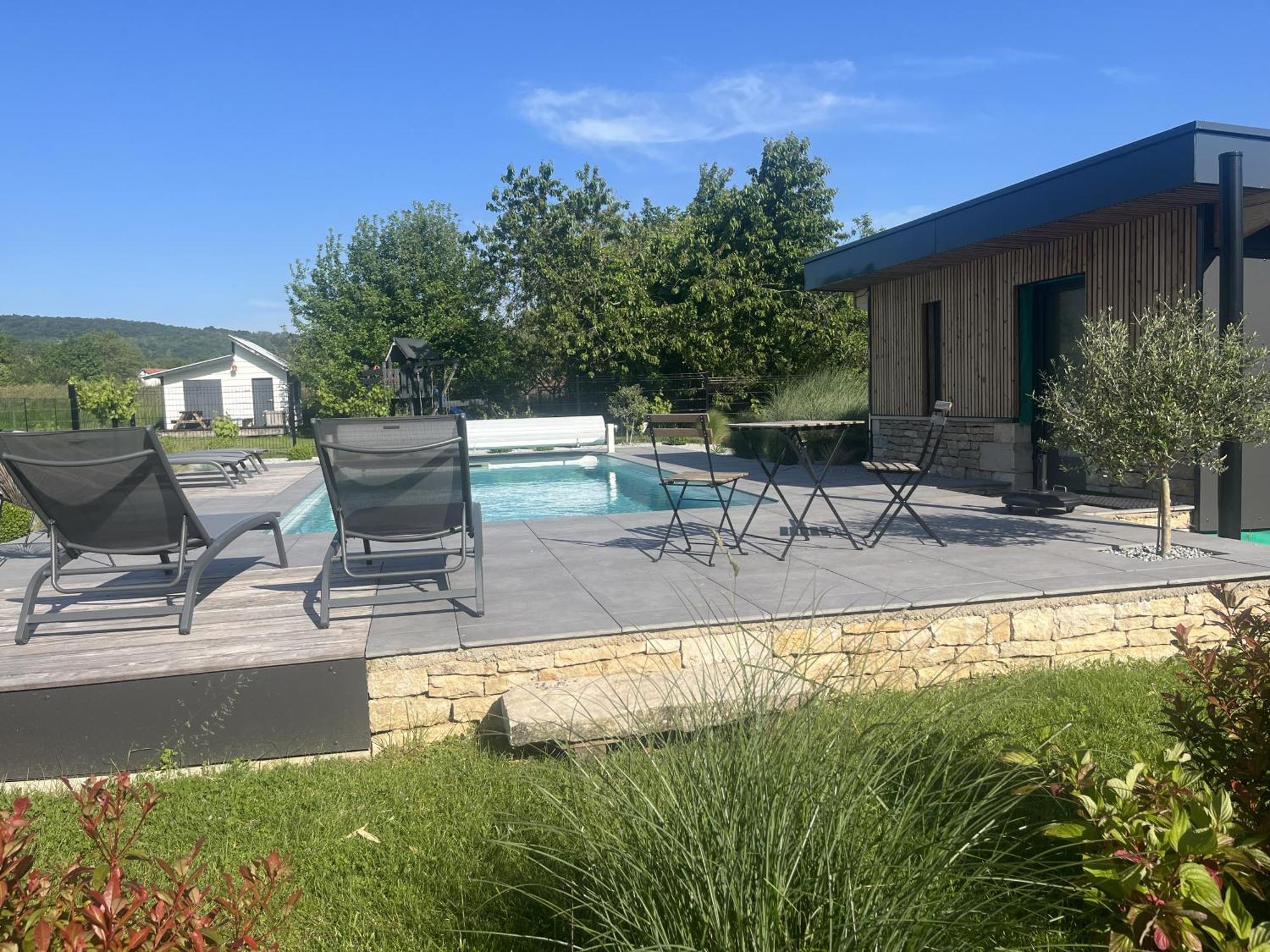 Appart-Hotel N 3 Avec Terrasse, Piscine, Petit-Dejeuner Et Parking Prive Chouzelot Екстериор снимка