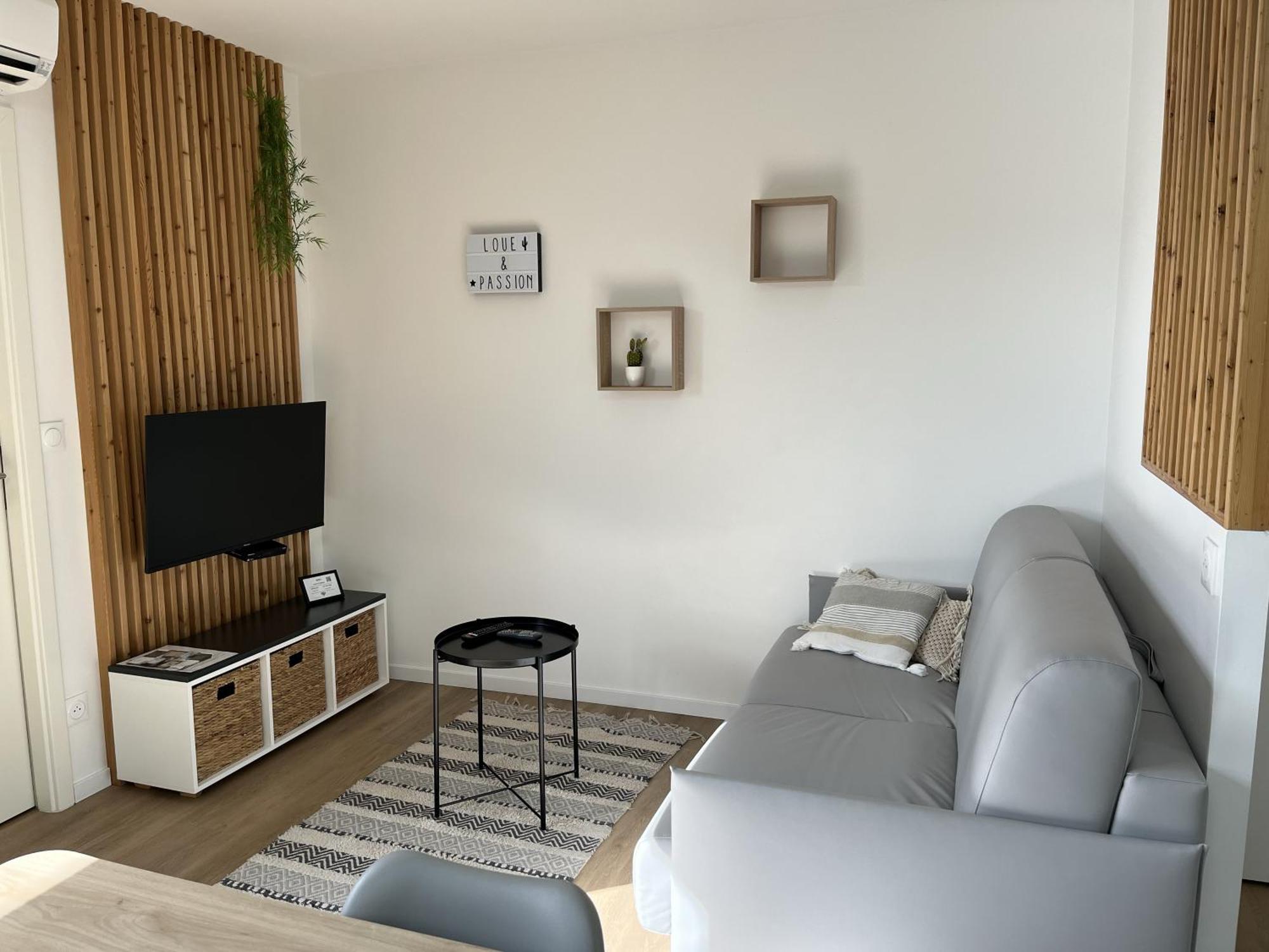 Appart-Hotel N 3 Avec Terrasse, Piscine, Petit-Dejeuner Et Parking Prive Chouzelot Екстериор снимка